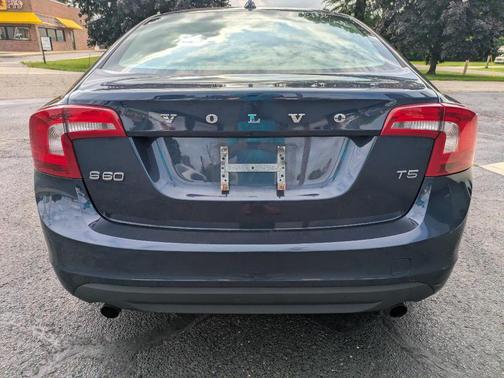 BLUE 2012 Volvo S60 T5