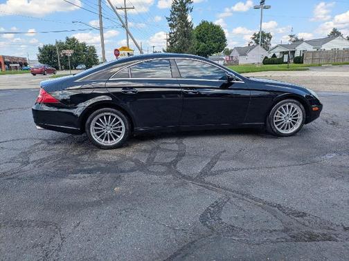 BLACK 2009 Mercedes-Benz CLS-Class 550