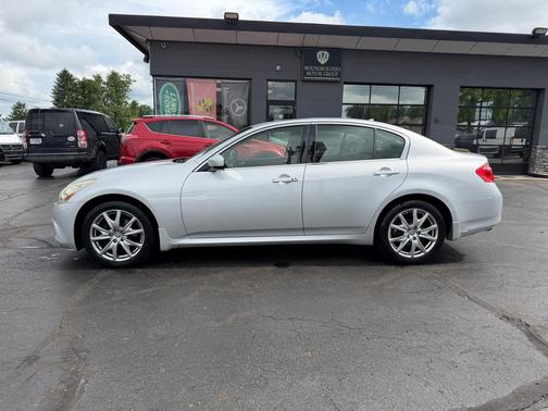 SILVER 2013 INFINITI G37x Base