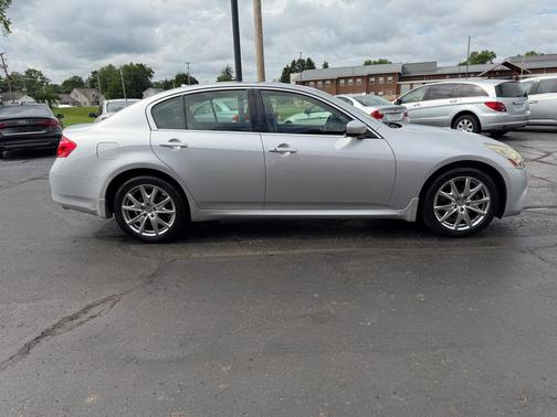 SILVER 2013 INFINITI G37x Base