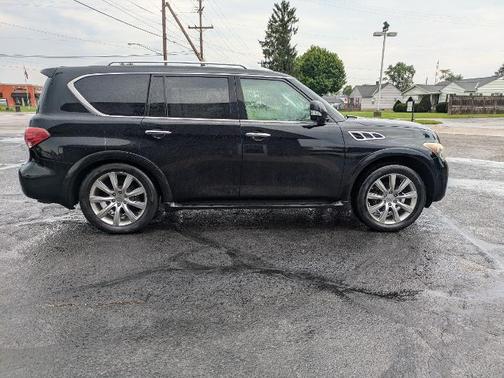 BLACK 2013 INFINITI QX56 Base