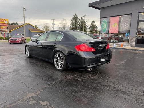 BLACK 2012 INFINITI G37 Journey