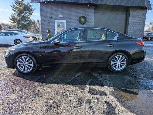 2015 INFINITI Q50 Premium