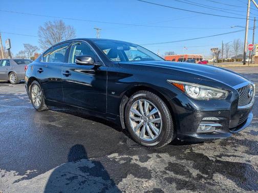 2015 INFINITI Q50 Premium