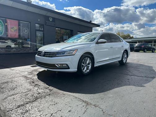 2016 Volkswagen Passat 1.8T S