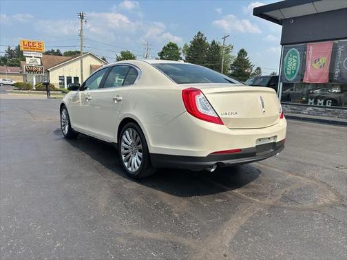 2014 Lincoln MKS Base
