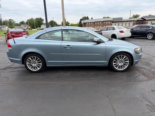BLUE 2009 Volvo C70 T5