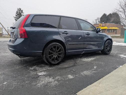 2011 Volvo V50 T5