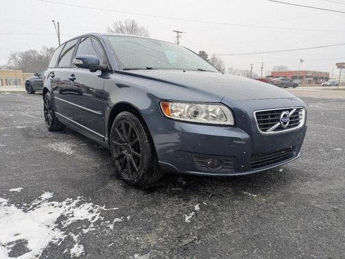 2011 Volvo V50 T5