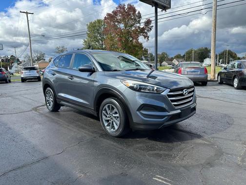 2017 Hyundai TUCSON SE