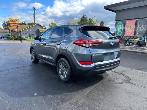 2017 Hyundai TUCSON SE