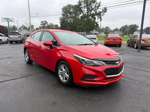RED 2017 Chevrolet Cruze LT
