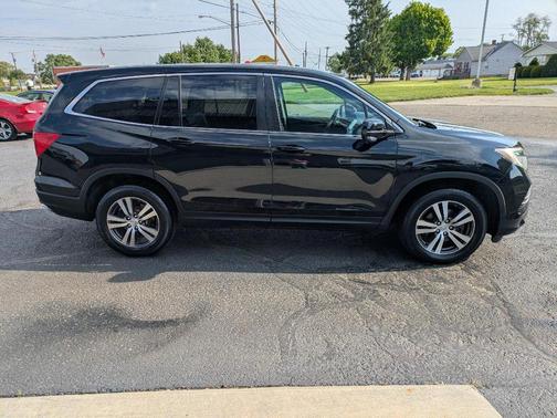 BLACK 2017 Honda Pilot EX-L