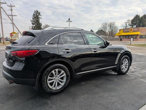 2009 INFINITI FX35 Base
