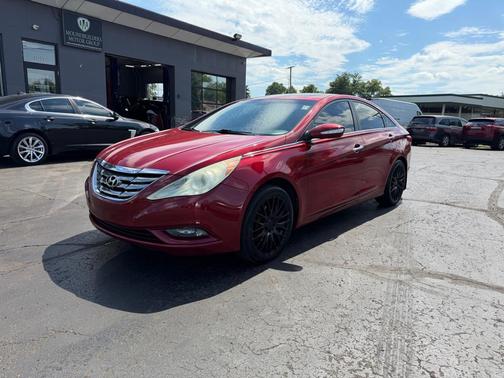 RED 2013 Hyundai SONATA SE 2.0T