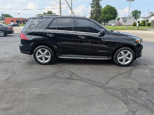 BLACK 2016 Mercedes-Benz GLE-Class GLE 350 4MATIC
