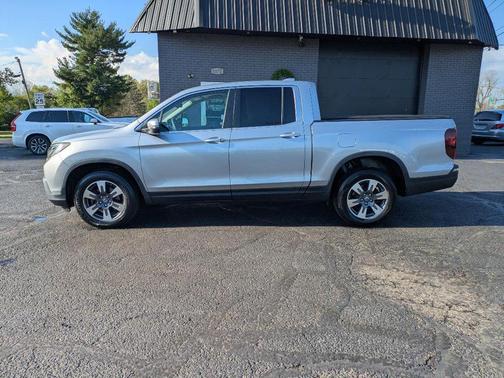 SILVER 2017 Honda Ridgeline RTL