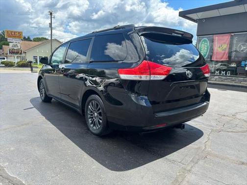 2013 Toyota Sienna XLE