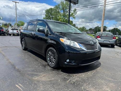 2013 Toyota Sienna XLE
