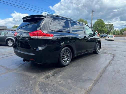2013 Toyota Sienna XLE