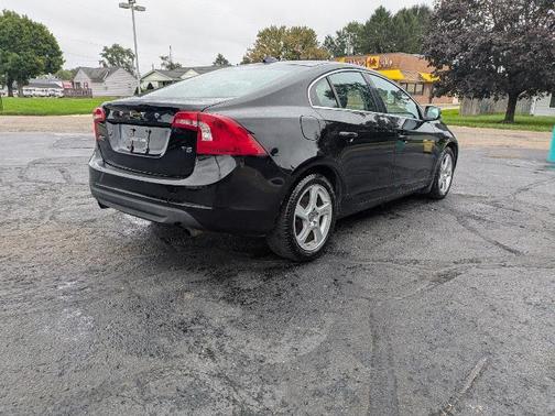 BLACK 2012 Volvo S60 T5