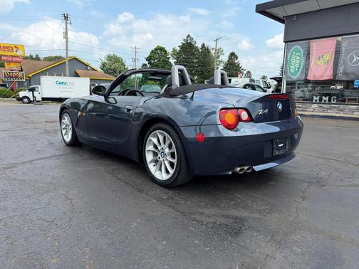 BLUE 2004 BMW Z4 2.5i Roadster