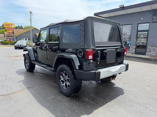 BLACK 2010 Jeep Wrangler Unlimited Sahara