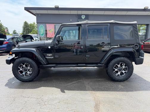 BLACK 2010 Jeep Wrangler Unlimited Sahara