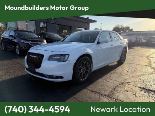 WHITE 2015 Chrysler 300 S