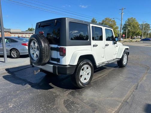 2011 Jeep Wrangler Unlimited Sahara