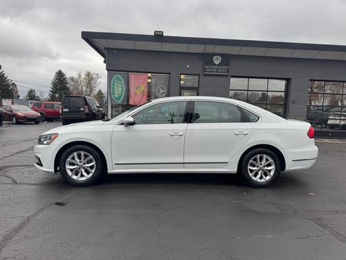 2016 Volkswagen Passat 1.8T S