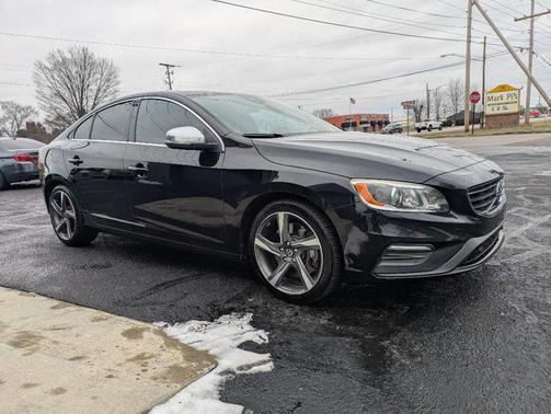 2015 Volvo S60 T6 R-Design Platinum