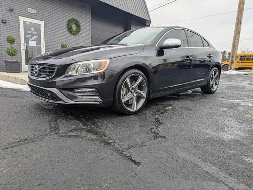 2015 Volvo S60 T6 R-Design Platinum