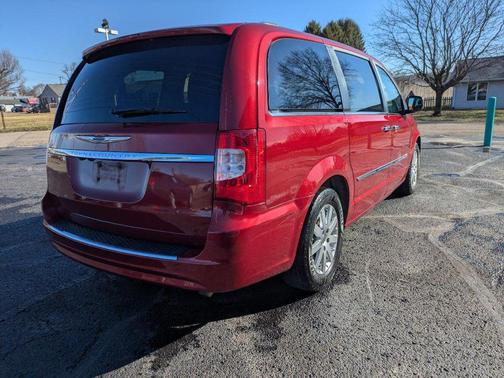 2015 Chrysler Town & Country Touring