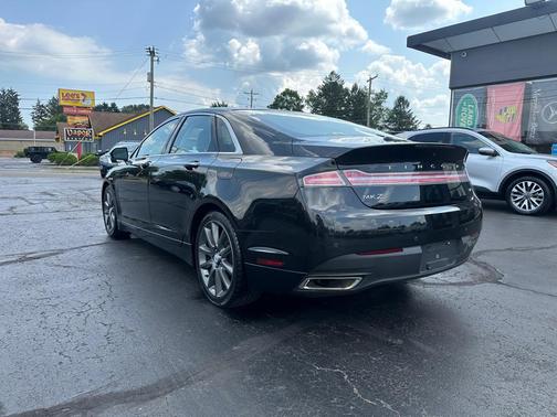 2013 Lincoln MKZ Base