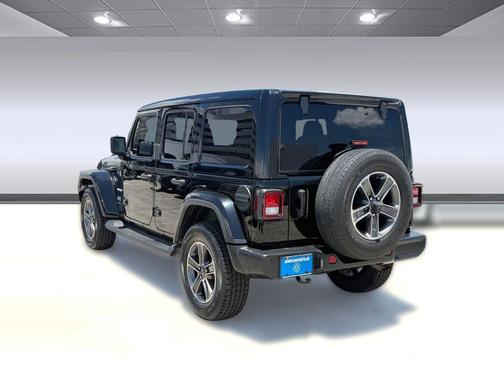 Black Clearcoat 2023 Jeep Wrangler 4-Door Sahara 4x4