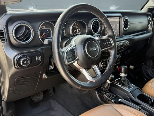 Black Clearcoat 2023 Jeep Wrangler 4-Door Sahara 4x4