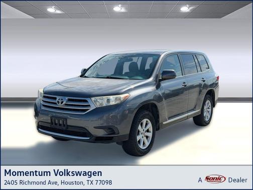 Magnetic Gray Metallic 2013 Toyota Highlander Base Plus