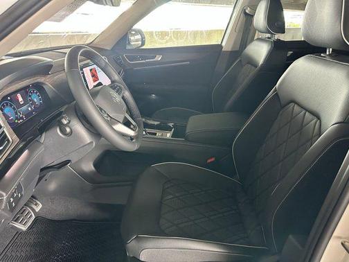 2025 Volkswagen Atlas 2.0T SEL Premium R-Line 4MOTION