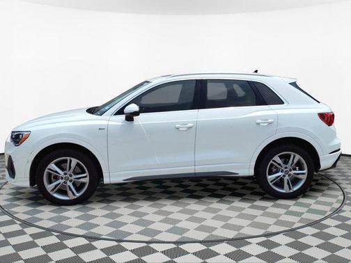 2021 Audi Q3 45 S line Premium
