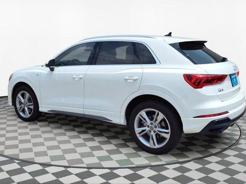 2021 Audi Q3 45 S line Premium