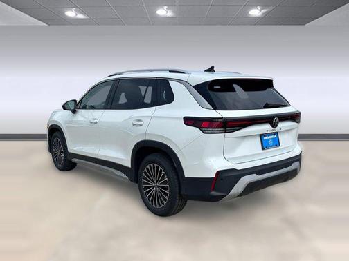 Pure White exterior 2026 Volkswagen Tiguan 2.0T S