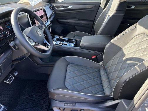 pure gray 2026 Volkswagen Atlas Cross Sport 2.0T SEL Premium