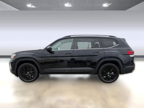 deep black pearl 2026 Volkswagen Atlas 2.0T SE w/Technology