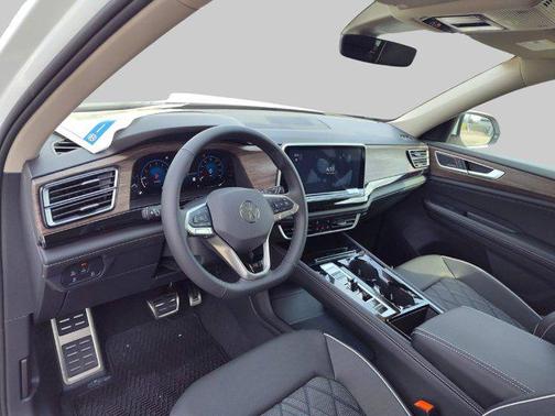 2025 Volkswagen Atlas 2.0T SEL Premium R-Line 4MOTION
