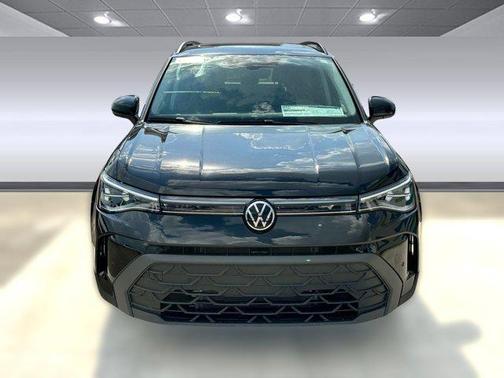 2025 Volkswagen Taos 1.5T SE Black