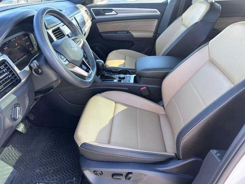 2022 Volkswagen Atlas Cross Sport 2.0T SE w/Technology 4MOTION