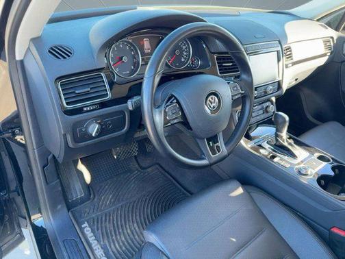 2017 Volkswagen Touareg V6 Sport w/Technology