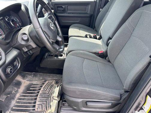 2024 RAM 3500 Tradesman Crew Cab 4x4 8' Box
