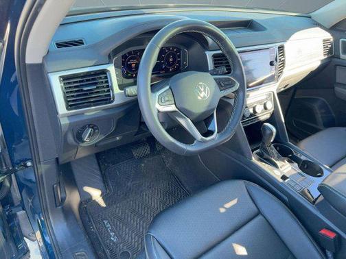 2023 Volkswagen Atlas 3.6L SE w/Technology